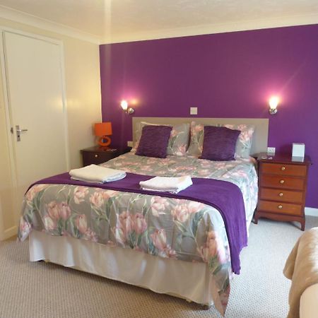 Neuadd Wen Guest House 카마던 외부 사진